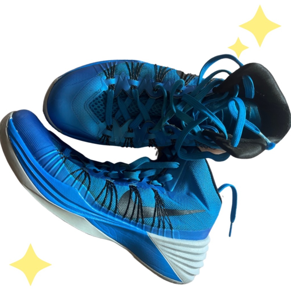 NIKE basketball shoes 🏀💙